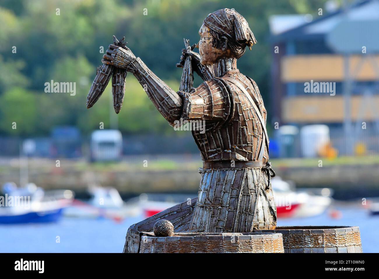 Die Ray Lonsdale-Skulptur des Hering Girl am North Shields Fish Quay wurde am 22. September 2023 von Brenda Blethyn alias Vera eröffnet Stockfoto