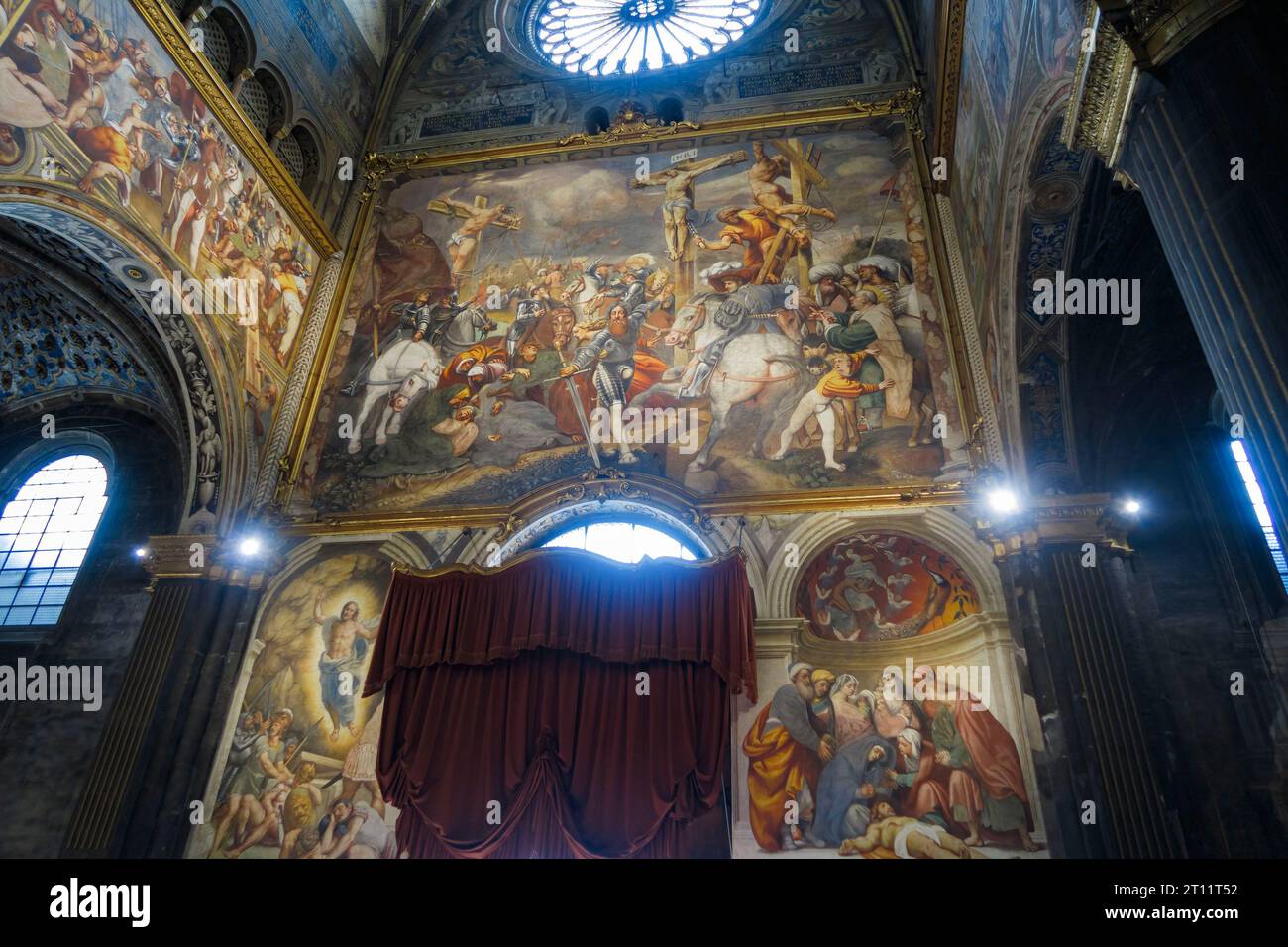 Aufwendige Fresken mit biblischen Szenen in der Kathedrale Santa Maria Assunta in Cremona, Italien, Europa Stockfoto