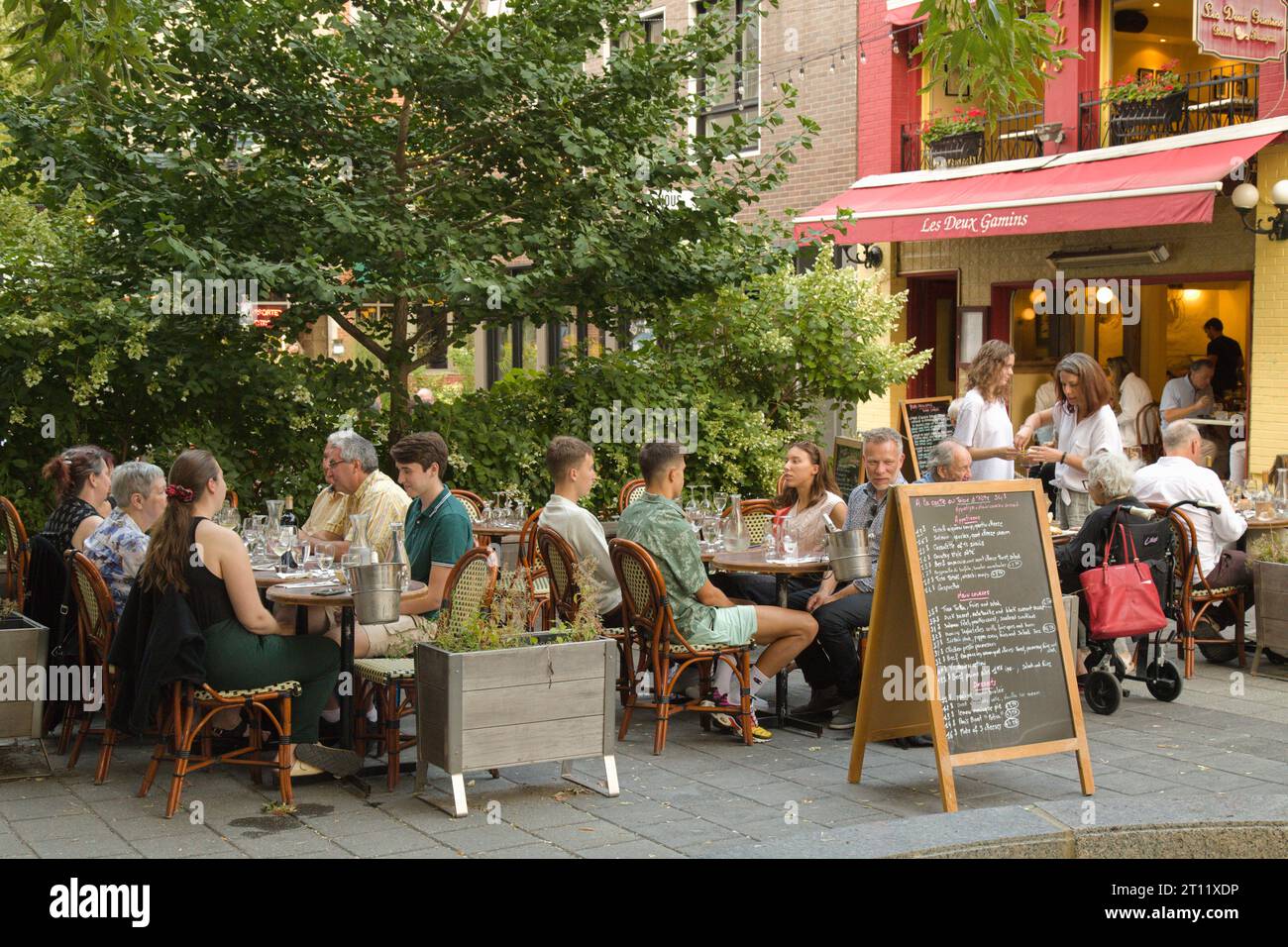 Kanada, Quebec, Montreal, Prince Arthur Street, Restaurant, Personen, Stockfoto