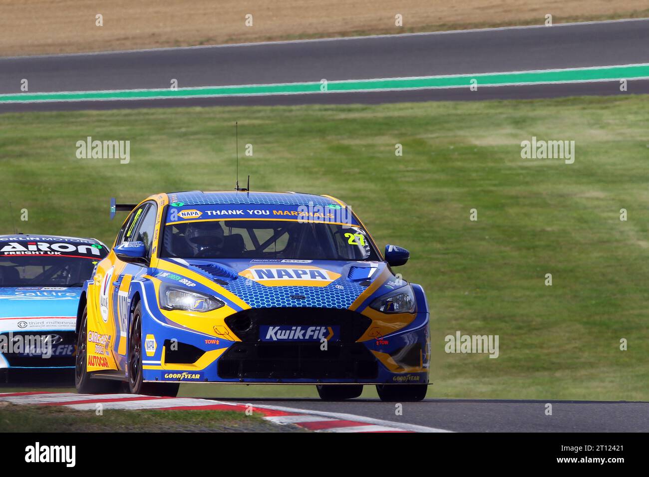 Dan Cammish – Napa Racing UK – fuhr Ford Focus ST Nummer 27 im BTCC 2023 in Brands Hatch im Oktober 2023 Stockfoto