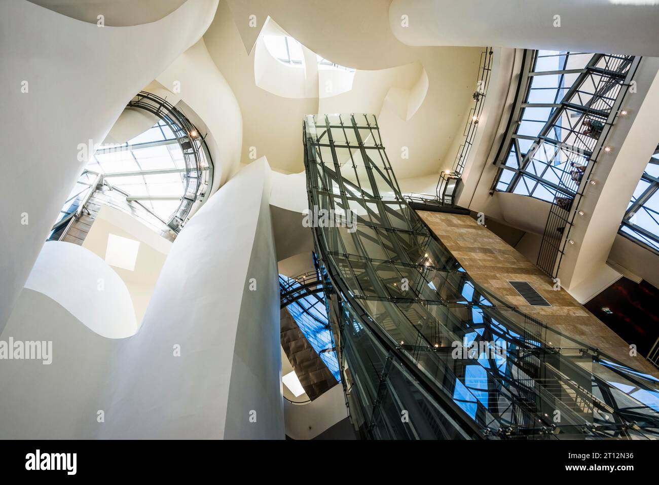 Guggenheim Museum, Architekt Frank Gehry, Eingangshalle, Innenansicht, Bilbao, Baskenland, Spanien Stockfoto