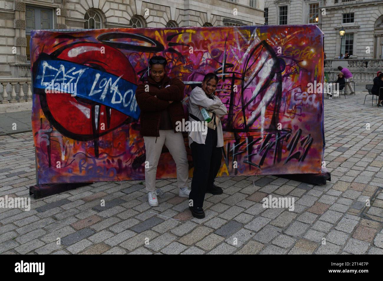London, UK, 7. Oktober 2023, London Battle findet im Jahr 2023 zum 50. Jahrestag der Hip Hop-Kultur statt. Im Oktober ist Somerset House der Ort, an dem es zu sein gilt. Eine Londoner Schlacht findet mit einem Tanz zwischen Nord-, Süd-, Ost- und Westgruppen der Hauptstadt statt. Champions of London - OST: @Jordanjfunk, @evion mantis & @itsshush. Kuratiert von Jade Hackett für Dance Umbrella 2023 in Zusammenarbeit mit Somerset House., London, Andrew Lalchan Photography/Alamy Live News Stockfoto