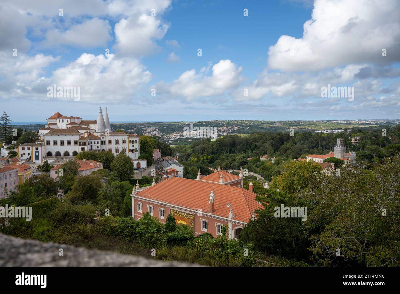 Nationalpalast in Sintra, Portugal. Sintra ist eine Stadt und Gemeinde im Großraum Lissabon in Portugal, für die ein beliebtes Touristenziel bekannt ist Stockfoto