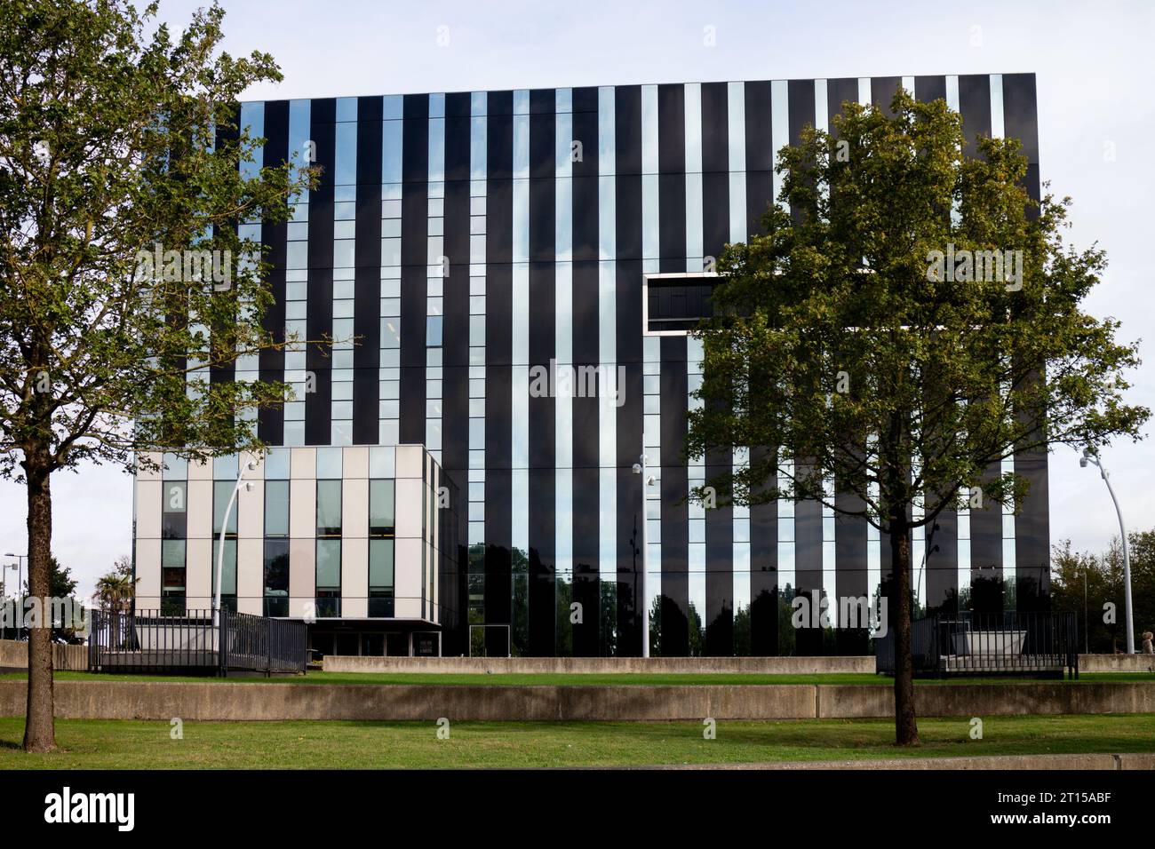 Das Cube-Gebäude, Corby, Northamptonshire, England, Großbritannien Stockfoto