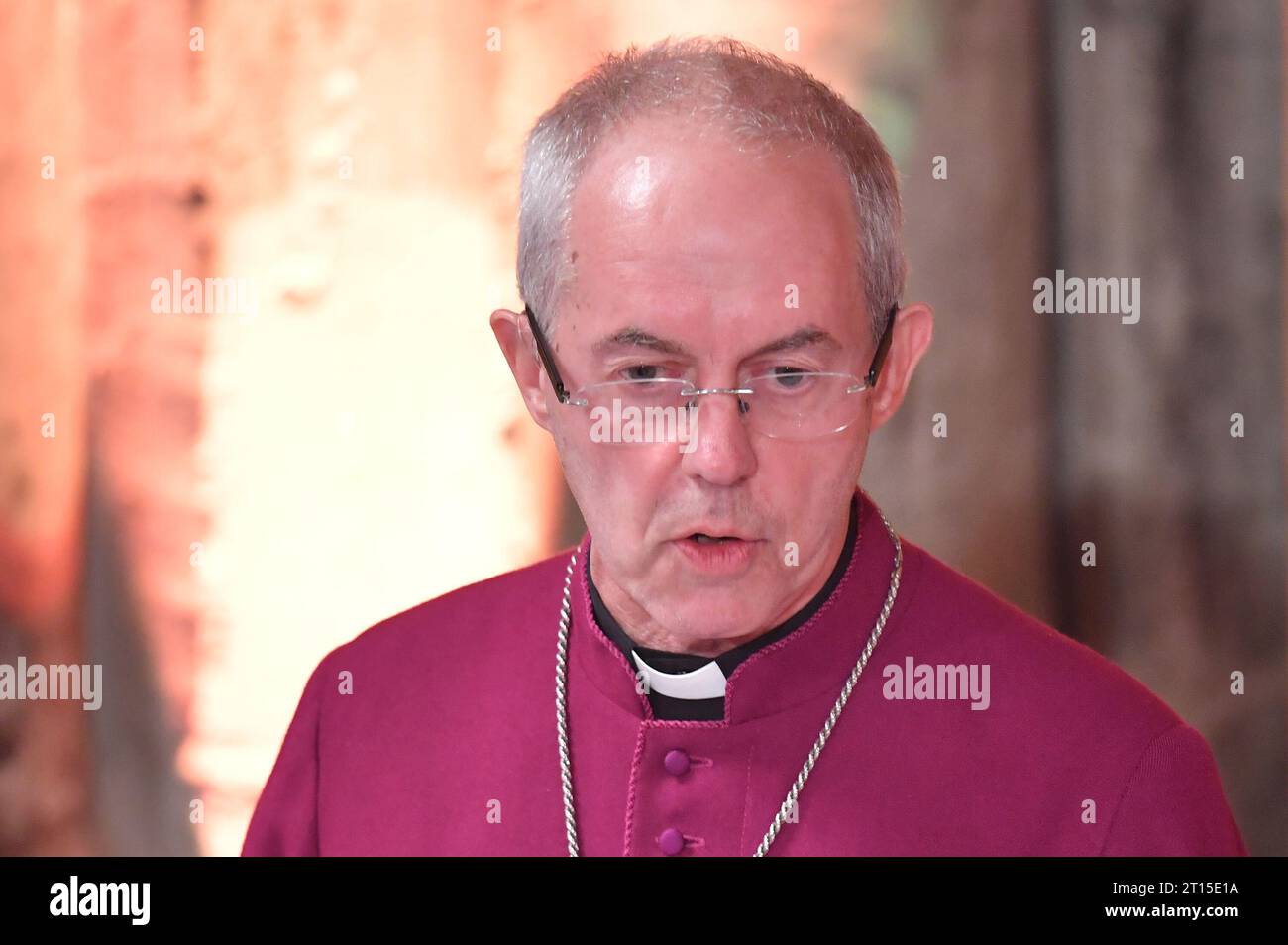 Aktenfoto vom 11/18 des Erzbischofs von Canterbury Justin Welby, der die „absolut abscheulichen“ Angriffe der Hamas in Israel verurteilt hat, als er britische Juden seine Sympathien aussandte, die, wie er sagte, die „doppelte Gefahr“ eines möglichen Anstiegs antisemitischer Gefühle in ihrer Trauer erleiden. Ausgabedatum: Mittwoch, 11. Oktober 2023. Stockfoto