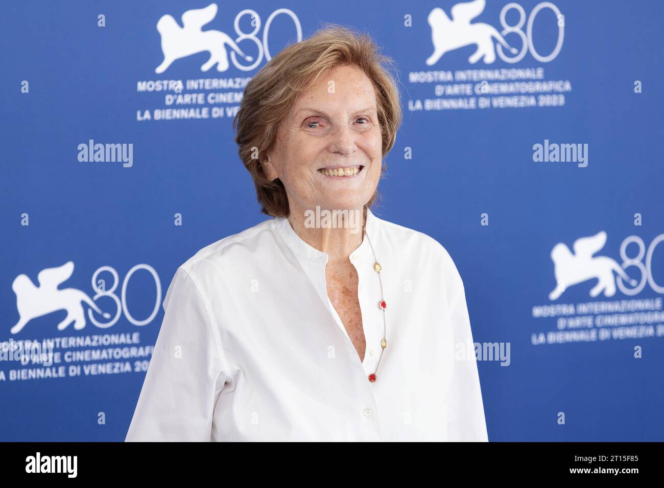 VENEDIG, ITALIEN – AUGUST 30: Die italienische Regisseurin Liliana Cavani nimmt an der Fotokonferenz zum „Leone D’oro Award“ beim 80. Internationalen Filmfestival in Venedig Teil Stockfoto