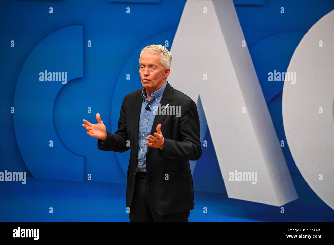 Melbourne, Australien. Oktober 2023. Craig Tiley, CEO von Tennis Australia und Direktor der Australian Open Tournament, spricht bei der Australian Open 2024 Media Launch. (Foto: Alexander Bogatyrev/SOPA Images/SIPA USA) Credit: SIPA USA/Alamy Live News Stockfoto