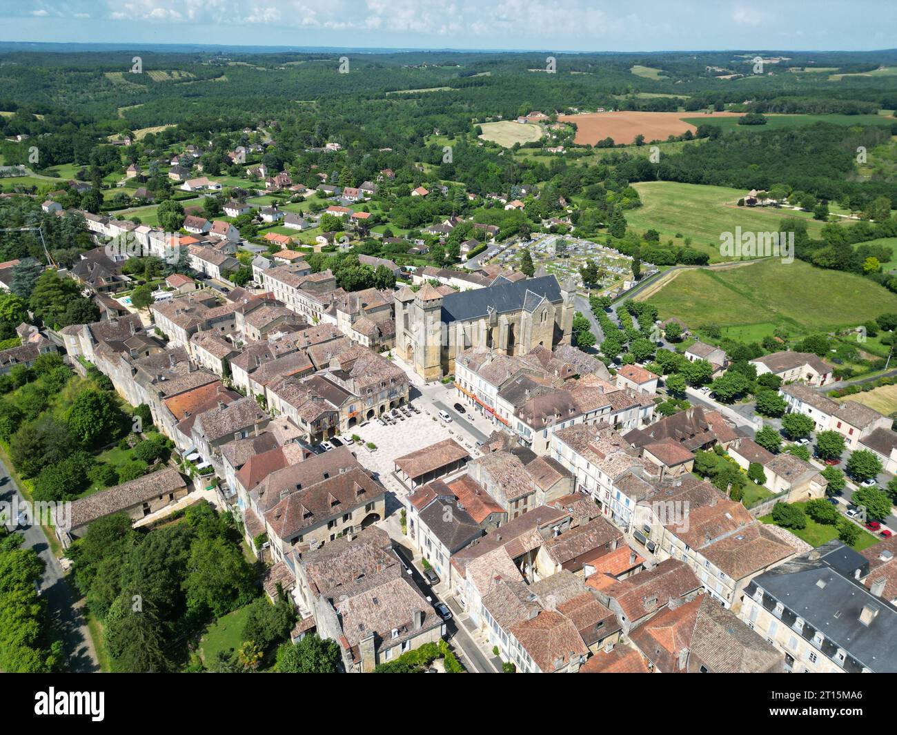 Marktplatz Beumontois en Perigord, Dorf in Frankreich Drohne, Luft Stockfoto
