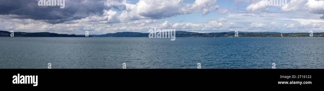 Ueberlinger Bodensee, Panoramablick über den See der Landschaft mit Kloster Birnau Stockfoto