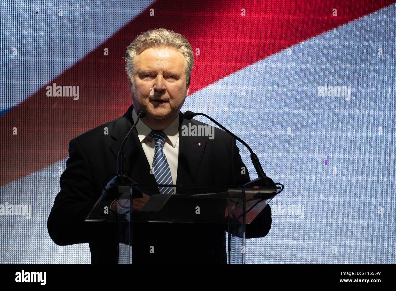 Wien, Österreich. 11. Oktober 2023. „Gedenkveranstaltung #standwithisrael“ aus der jüdischen Gemeinde in Wien, um die Angriffe der Hamas auf Israel, das unschuldige Abschlachten und Entführen von Zivilisten zu verurteilen, Major von Wien, Michael Ludwig spricht. ©Andreas Stroh / Alamy Live News Stockfoto