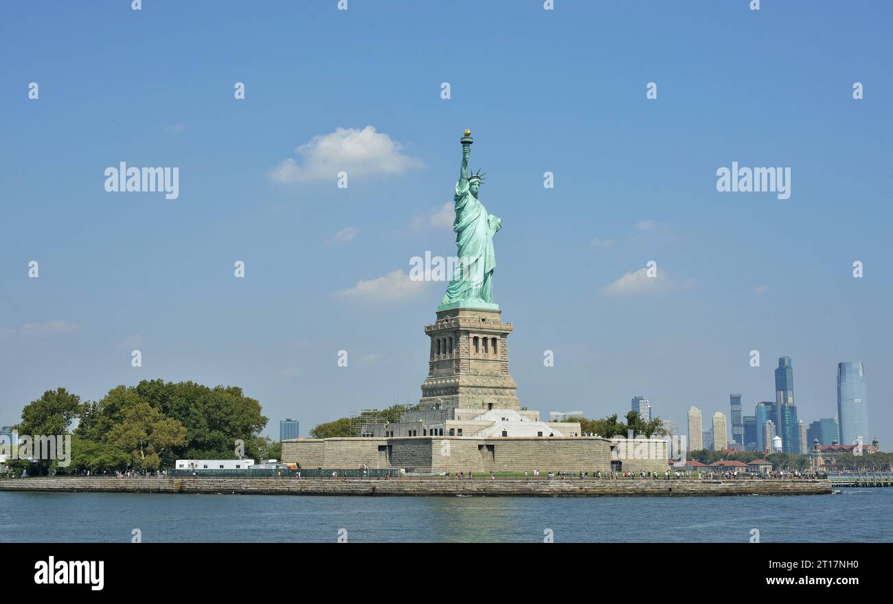 Panoramablick auf die Freiheitsstatue, Liberty Island, New York, NY, USA Stockfoto
