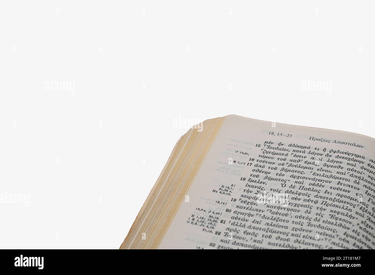 Seite des griechischen neuen Testaments, das Buch der Apostelgeschichte, isoliert auf weiß Stockfoto