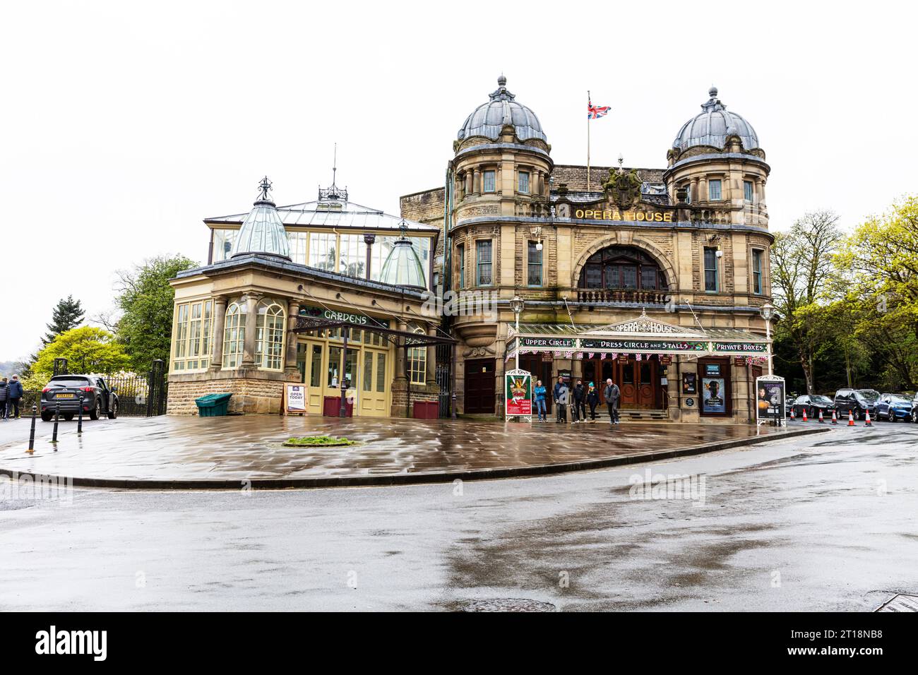 Buxton Opera House, Buxton, Derbyshire, Peak District, Großbritannien, England, Buxton, Großbritannien, Buxton Town, Buxton England, Opernhaus, Gebäude, Fassade, historisch, Stockfoto