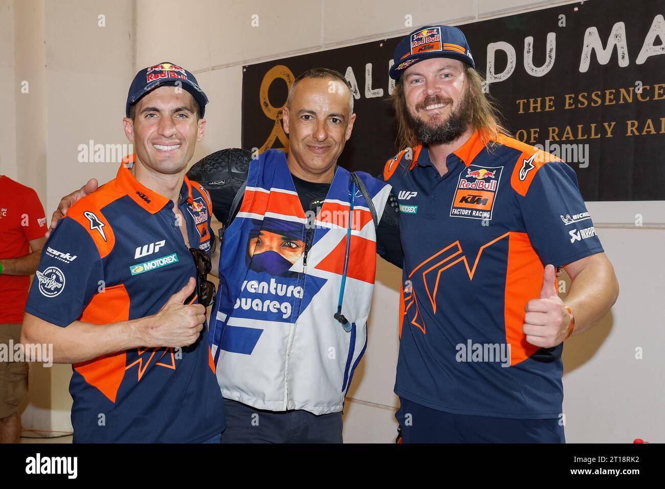 Agadir, Maroc. Oktober 2023. PRICE Toby (aus), Red Bull KTM Factory Racing, KTM 450 Rally Factory, FIM W2RC, Porträt, BENAVIDES Kevin, Porträt, NACHMANI Gad (ist), Club Aventura Touareg, KTM 450 Aventura Touareg, Porträt während der administrativen Kontrollen und Scrutineering der Rallye du Maroc 2023, vom 11. bis 12. Oktober 2023 in Agadir, Marokko - Foto Frédéric Le Floc'h/DPPI Credit: DPPI Media/Alamy Live News Stockfoto