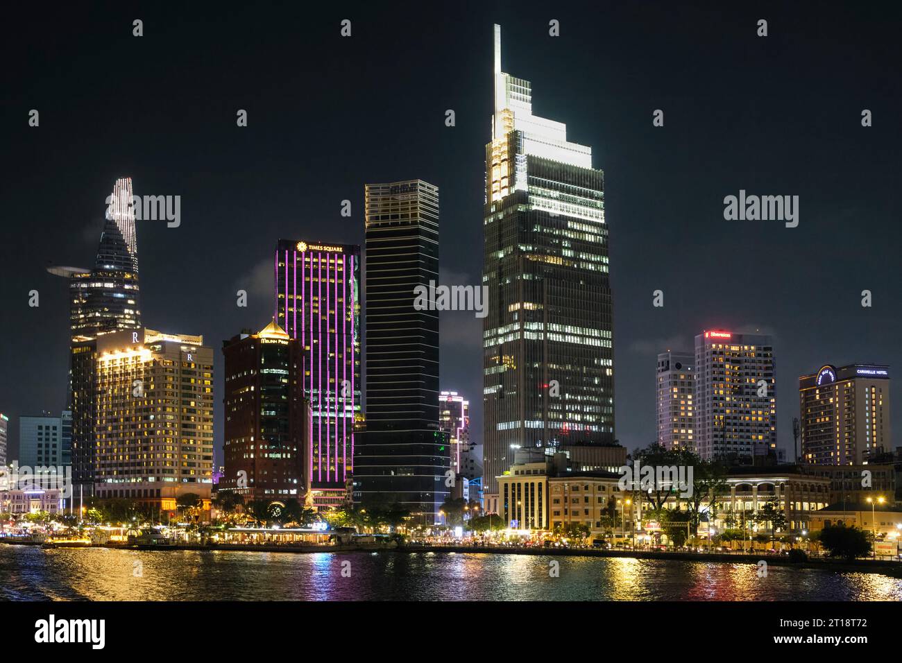 Ho-Chi-Minh-Nacht-Skyline, Vietnam, Bitexco Financial Tower. Stockfoto