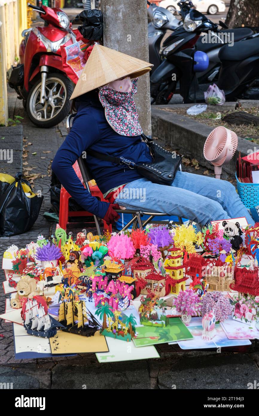 Ho Chi Minh, Vietnam. Schmuckkästen vor der Post. Stockfoto