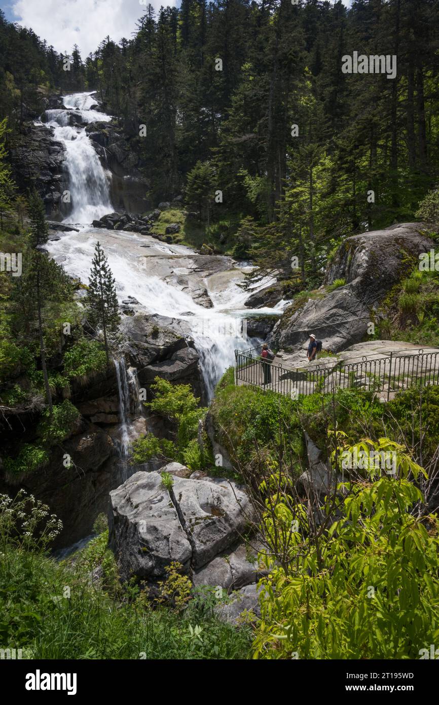Schnell fließende Bäche durch das Gebiet der Pont d'Espagne in den Cauterets-Bergen in Frankreich Stockfoto