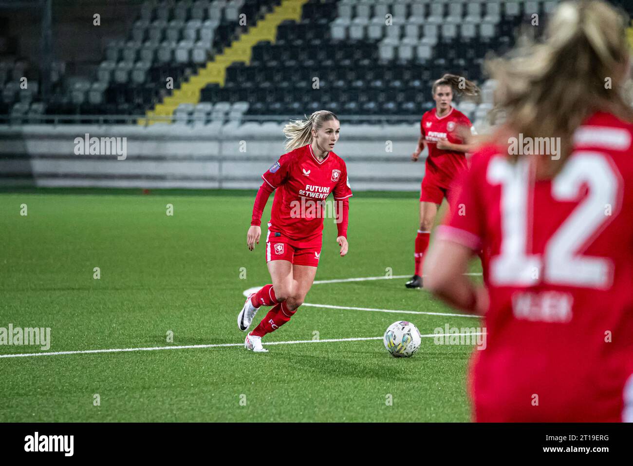 Göteborg, Schweden. Oktober 2023. Kim Everaerts (2) vom FC Twente, der während des Qualifikationsspiels der UEFA Women's Champions League zwischen BK Hacken und FC Twente in der Bravida Arena in Göteborg zu sehen war. (Foto: Gonzales Photo/Alamy Live News Stockfoto