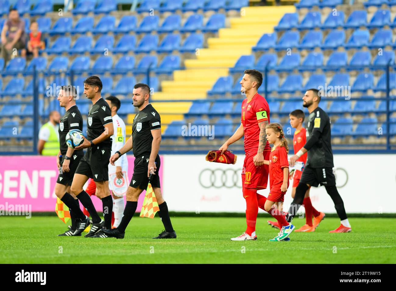 Podgorica, Montenegro, 12.10.23., Oktober 2023, Stevan Jovetic tritt auf dem Platz ein Fußball-Freundschaftsspiel zwischen Montenegro - Libanon, Credit: Stefan Ivanovic/Alamy Live News Stockfoto