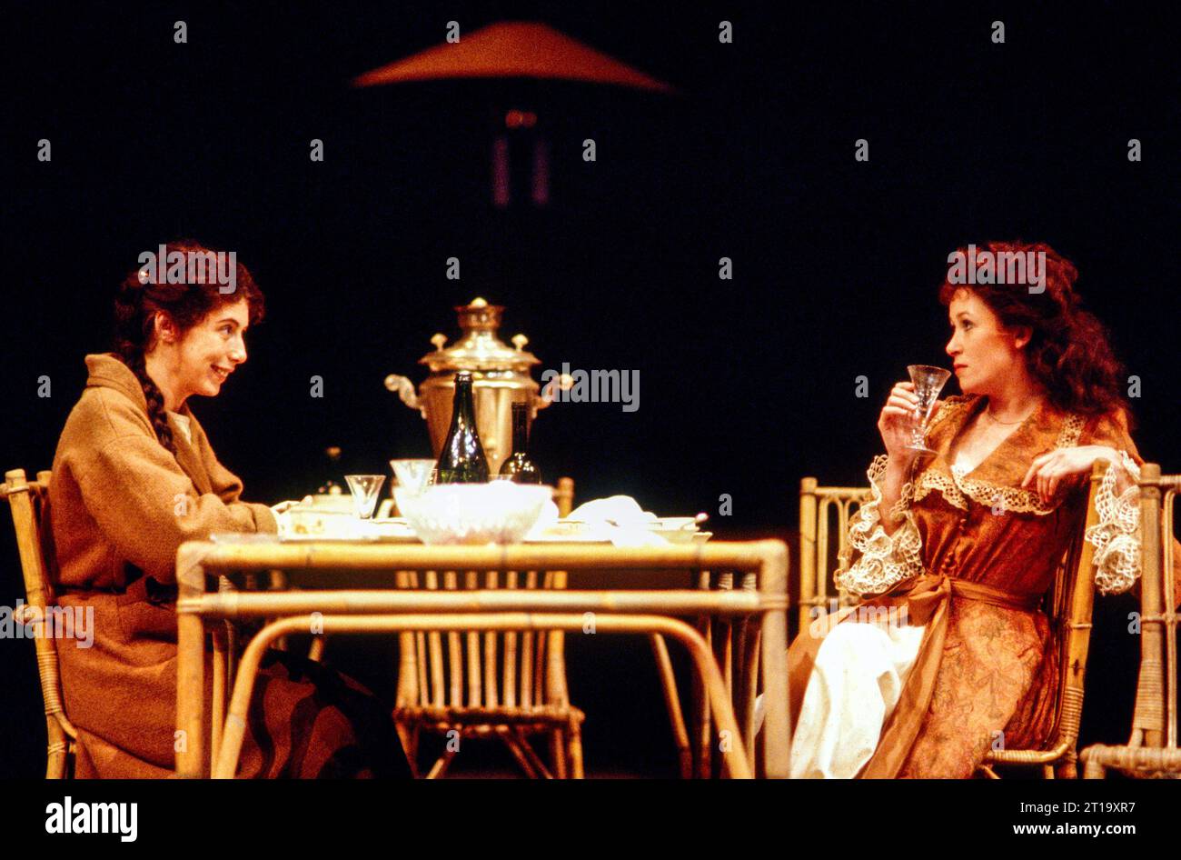 lr Patti Love (Sofya Alexandrovna), Cherie Lunghi (Jelena Andrejewna