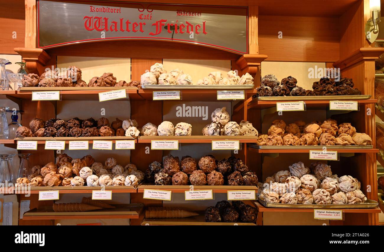 Bäckerei, Spezialität, Rothenburger Tauberkugel, Rothenburg ob der Tauber, Bayern, Deutschland Stockfoto