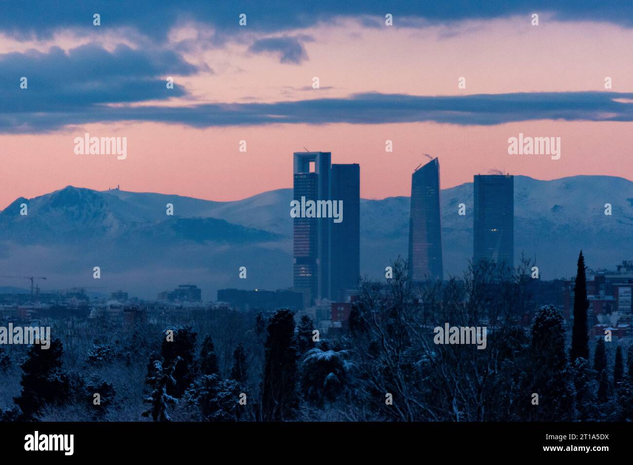 Skyline von Madrid im Winter Stockfoto