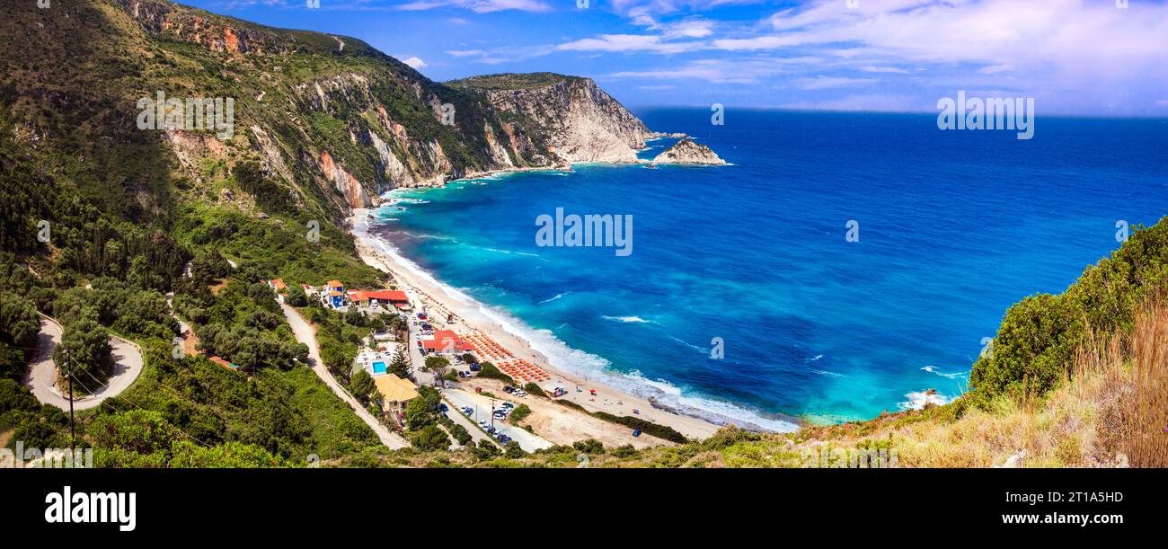 Einer der malerischsten und schönsten Strände der Insel Kephalonia (Kefalonia) Petani Beach. Griechenland, Ionische Inseln Stockfoto
