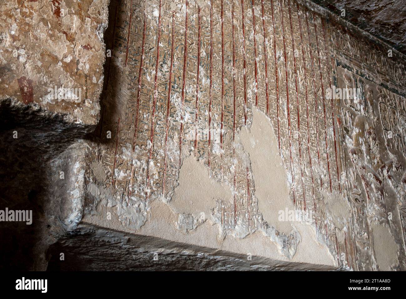 Text in der Felsenkapelle der Königin Hatschepsut „Speos Artemidos“, bekannt als Stabl Antar, Mittelägypten Stockfoto