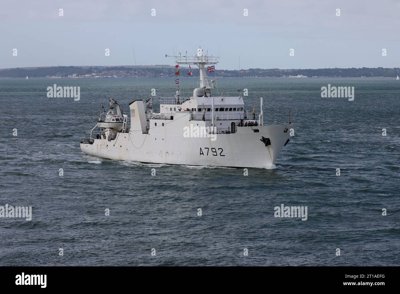 Das französische Schiff der Laperouse-Klasse FS BORDA kommt auf der Marinebasis an Stockfoto