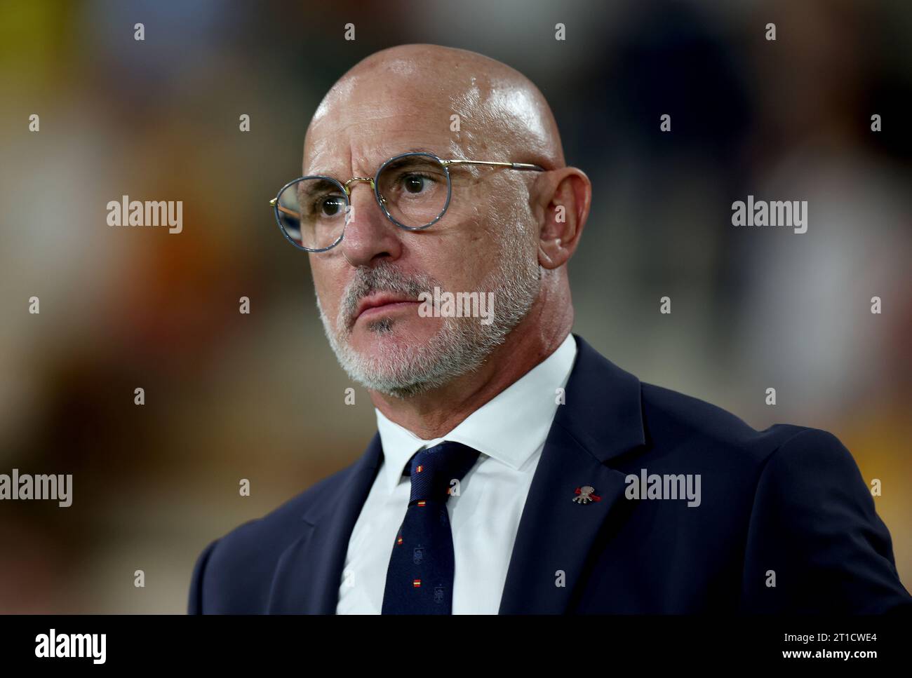 Spanien-Trainer Luis de la Fuente vor dem Qualifikationsspiel der Gruppe D zur UEFA Euro 2024 im Estadio La Cartuja de Sevilla in Sevilla. Bilddatum: Donnerstag, 12. Oktober 2023. Stockfoto