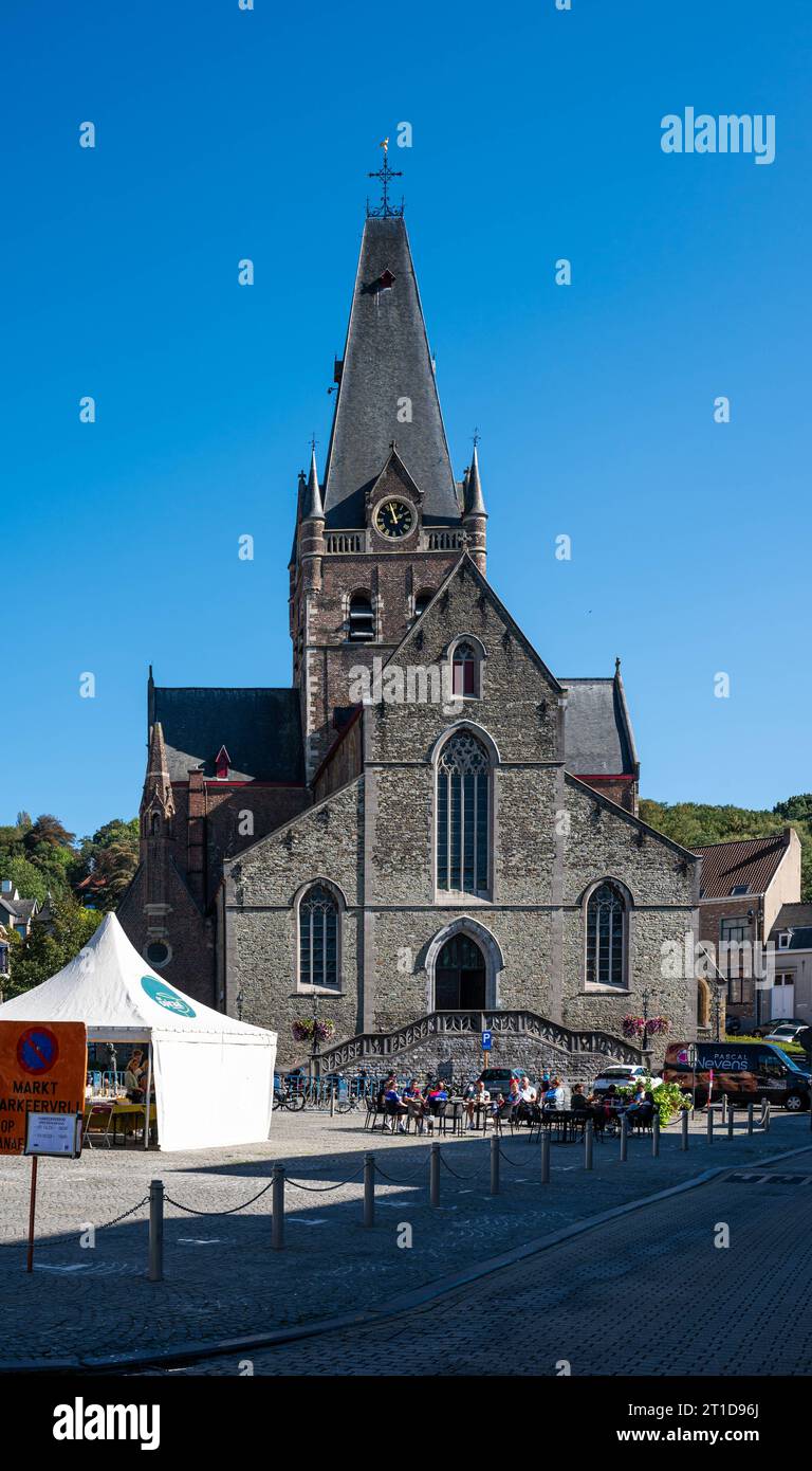 Geraardsbergen, Ostflämische Region, Belgien, 1. Oktober, 2023: katholische Kirche auf dem Dorfmarkt Credit: Imago/Alamy Live News Stockfoto