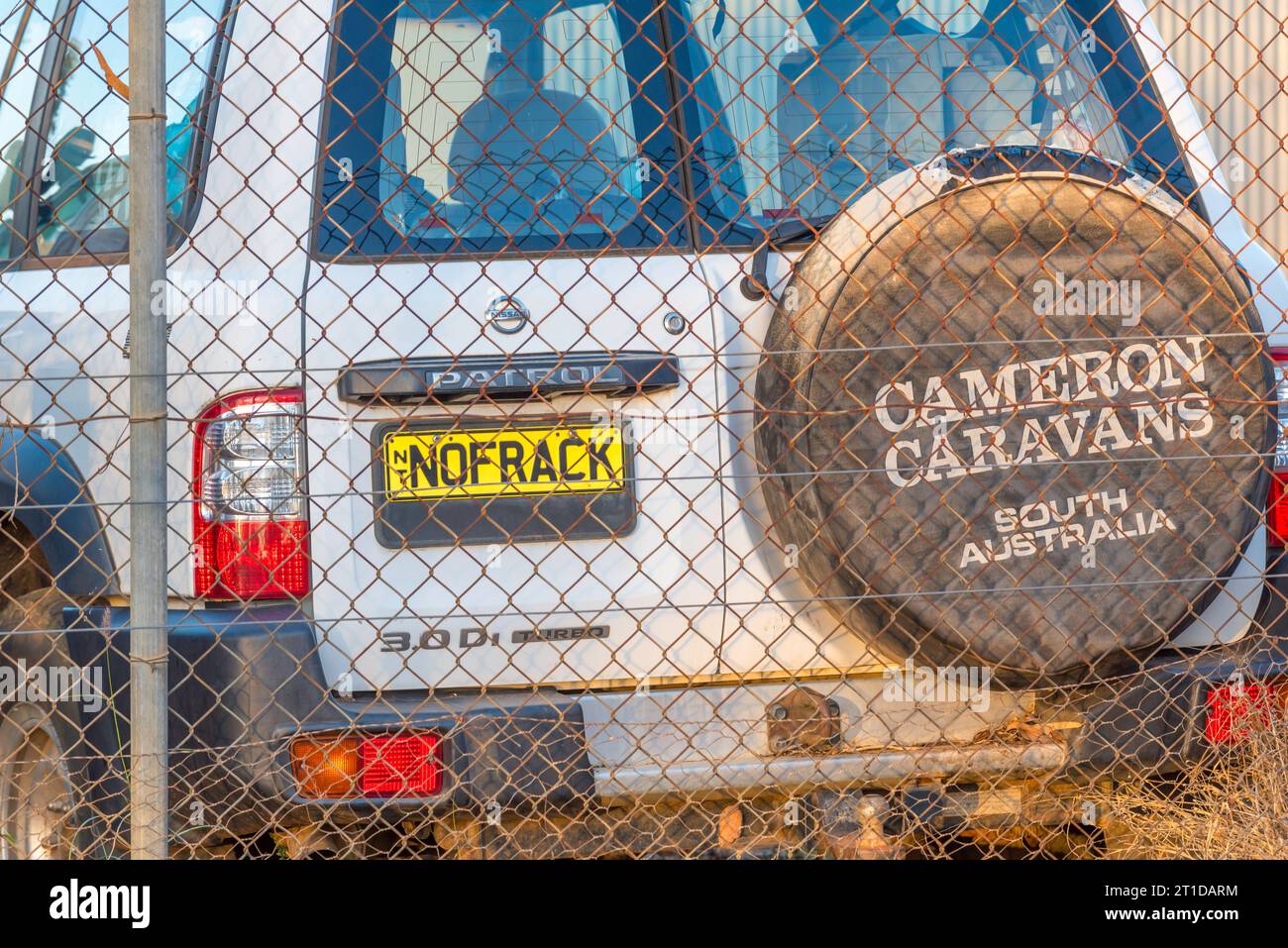 Ein NOFRACK-Nummernschild auf einem Fahrzeug, das in Alice Springs, Northern Territory, Australien, geparkt ist und die Anti-Fracking-Protestbewegung repräsentiert Stockfoto