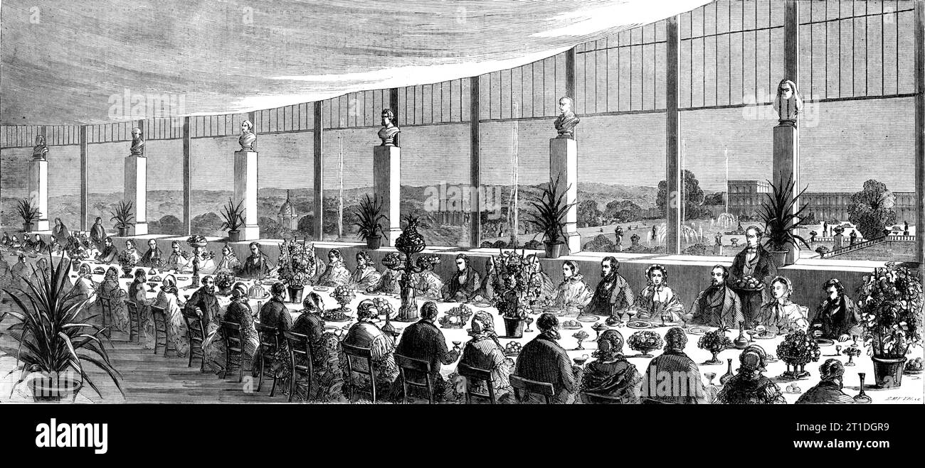 Bankett im Crystal Palace von Sir Joseph und Lady Paxton, 1860. Sir Joseph und Lady Paxton gaben ein bezauberndes fest in ihrer wunderschönen Residenz Rockhills neben dem Crystal Palace. Die Kompanie umfasste die Herzogin von Sutherland, den Herzog und die Herzogin von Argyll, den Marquis und die Marchioness von Normanby, den Marquis of Stafford, den Marquis of Hartington, Earl and Countess Stanhope, den Finanzkanzler und Mrs. Gladstone, den Right Honor Sidney Herbert, M.P. und Mrs. Herbert, Lord John Manners, M.P. Lady Louisa Cavendish und Miss Cavendish, der rechte Herr Sir John Stockfoto