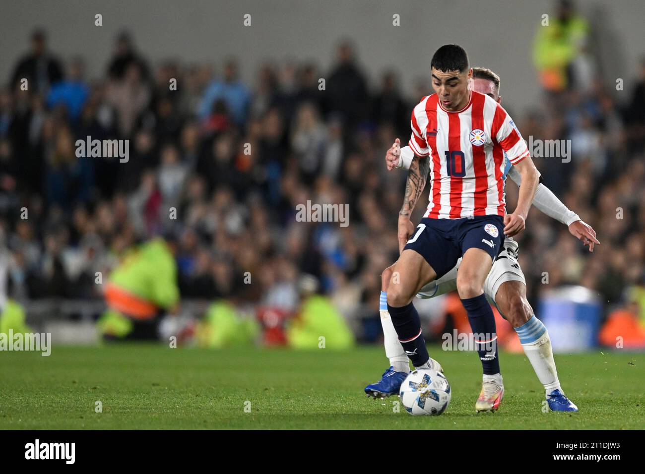 BUENOS AIRES, ARGENTINIEN - 12. OKTOBER: Newcastle United Spieler Miguel Almiron aus Paraguay während des Qualifikationsspiels zur FIFA Fussball-Weltmeisterschaft 2026 zwischen Argent Stockfoto