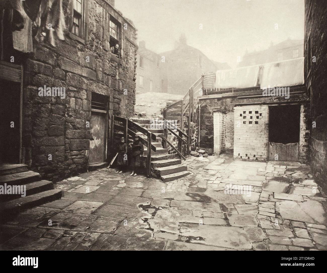 Old Houses at Corner of George Street &amp; High Street (#40), gedruckt 1900. Stockfoto