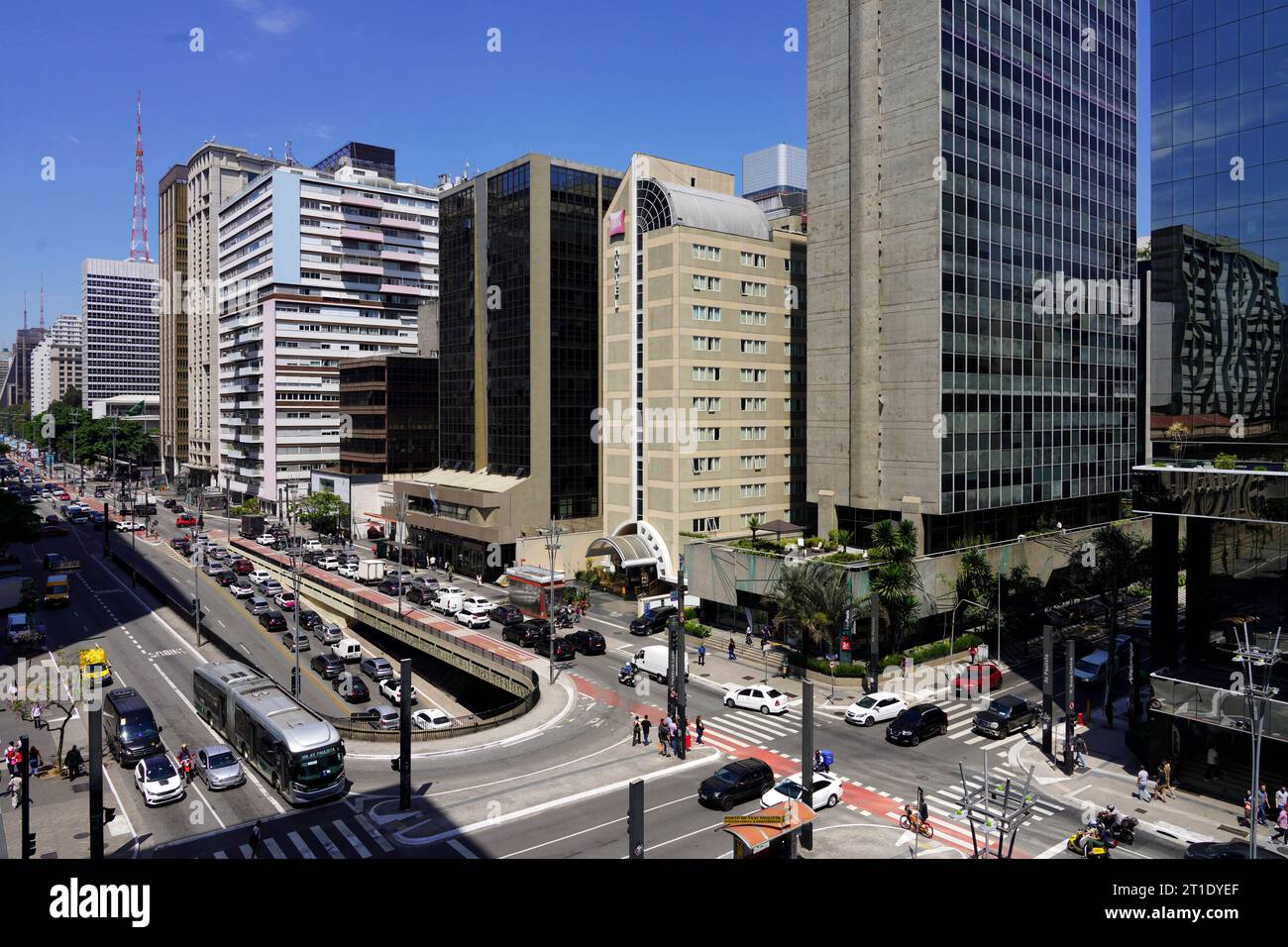 SAO PAULO, BRASILIEN - 19. SEPTEMBER 2023: Panoramablick auf das Finanzviertel von Sao Paulo auf der Paulista Avenue, Sao Paulo, Brasilien Stockfoto