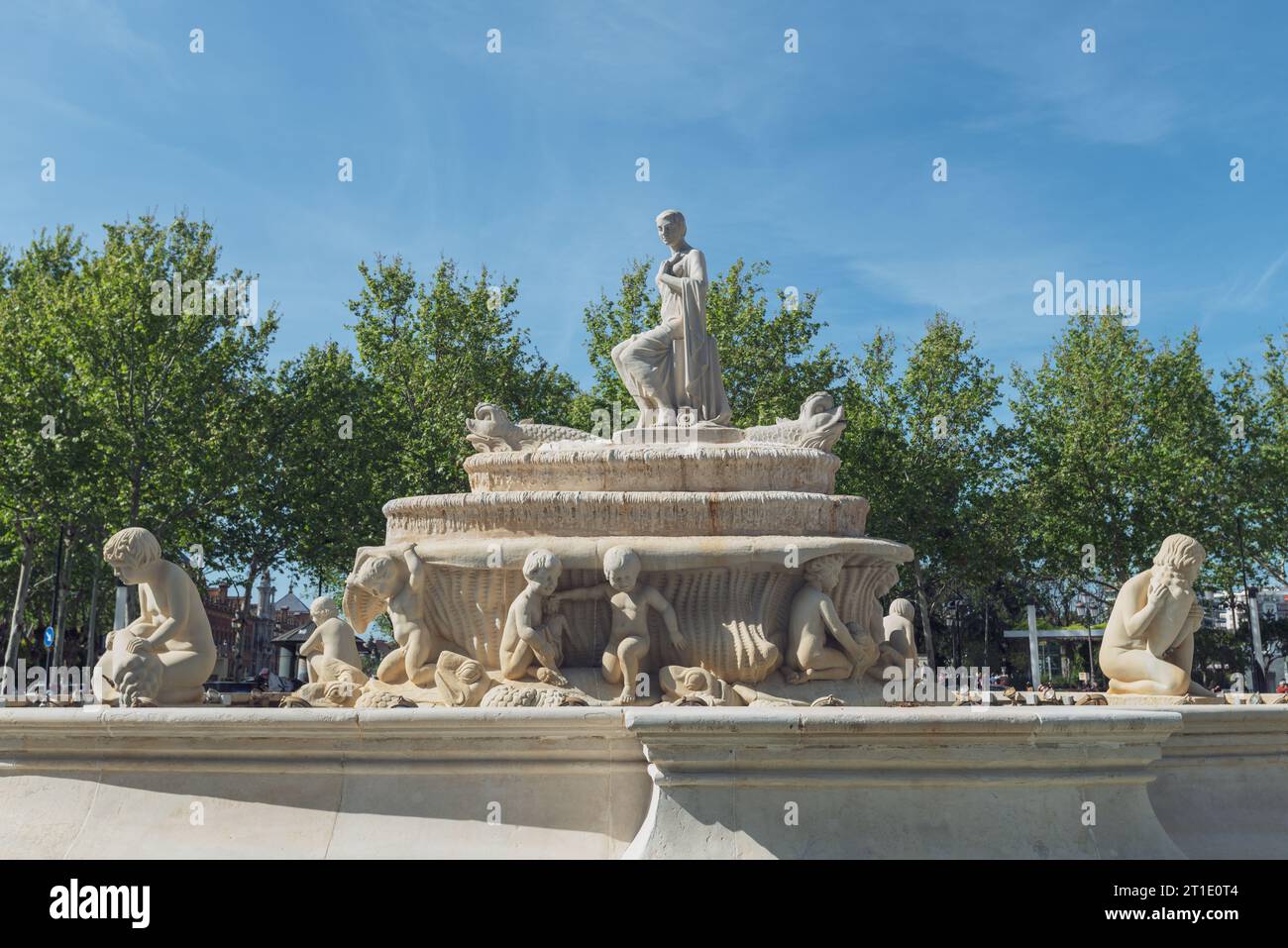 Fuente De Sevilla Brunnen Am Puerta De Jerez Platz In Sevilla, Andalusien Spanien. Stockfoto