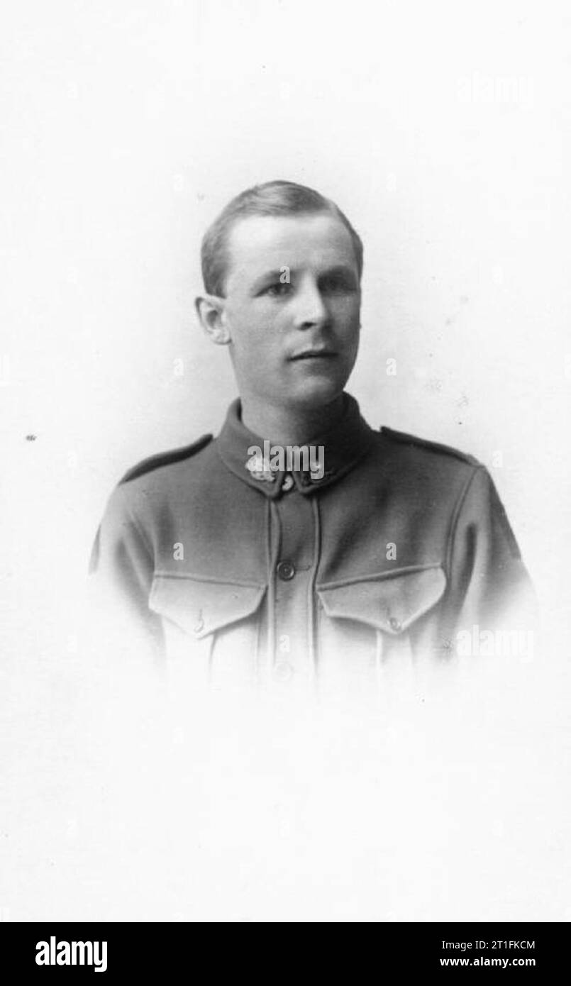 . 4 Bataillon, Australian Imperial Force Sgt Vizard wurde in London im Jahr 1889 geboren, und wanderte nach Kanada im Jahre 1909. Bei Ausbruch des Krieges im Jahr 1914, trug er in 10 Bataillon, kanadische berittene Infanterie. Er diente mit der Canadian Expeditionary Force in Ägypten und Frankreich vor für Diebstahl am 26. April 1915 eingeleitet werden. Er reiste dann nach Australien, wo er wieder mit 4 Bataillon, Australian Imperial Force angeworben. Sgt Vizard segelte mit seiner neuen Einheit an Bord der SS Makarini aus Sydney am 19. Juli 1916, wurde aber wieder entlassen, nachdem sie mit einem Herzleiden diagnostiziert wurde, am 10. Dezember 1917 mit der r Stockfoto