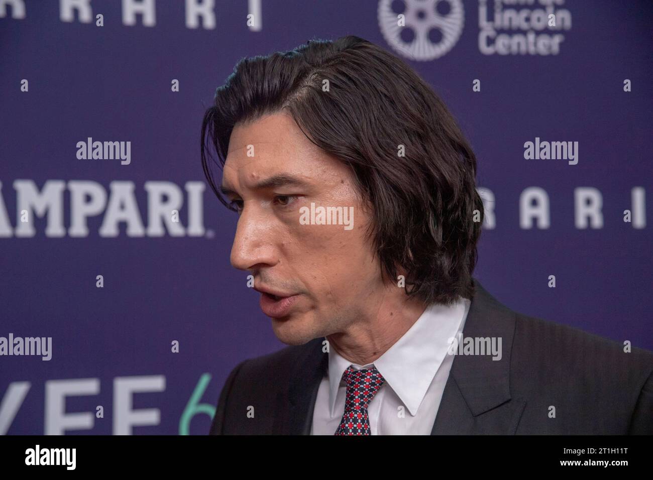 New York, Usa. Oktober 2023. NEW YORK, NEW YORK – 13. OKTOBER: Adam Driver besucht den roten Teppich für „Ferrari“ während des 61. New York Film Festivals in der Alice Tully Hall, Lincoln Center am 13. Oktober 2023 in New York City. Quelle: Ron Adar/Alamy Live News Stockfoto