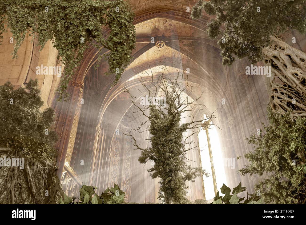 Die Natur hat das alte Kirchengebäude übernommen Stockfoto
