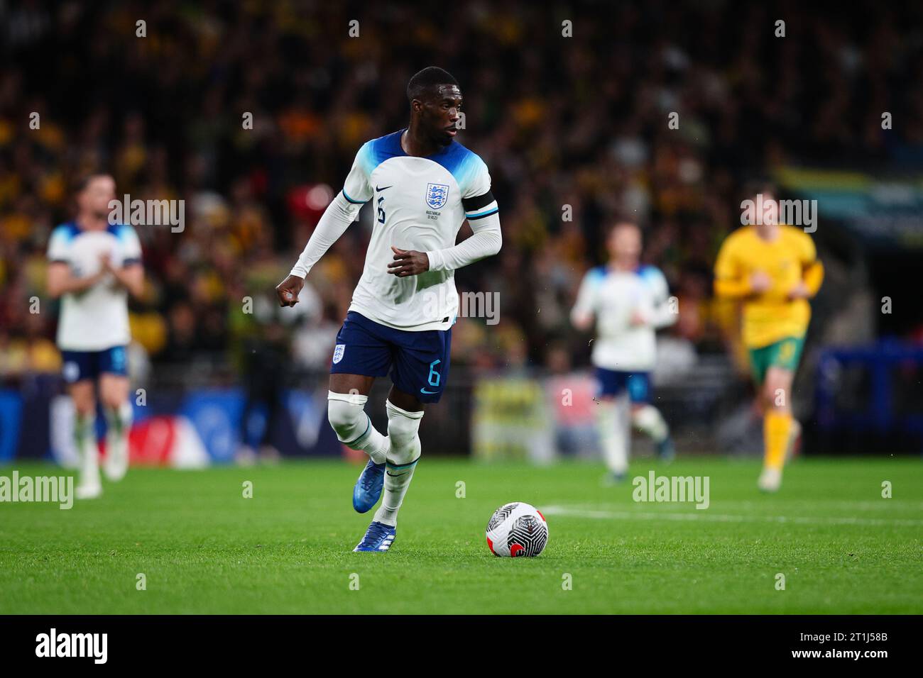 LONDON, UK - 13. Oktober 2023: Fikayo Tomori von England im Spiel während des internationalen Freundschaftsspiels zwischen England und Australien in Wembley Stadi Stockfoto