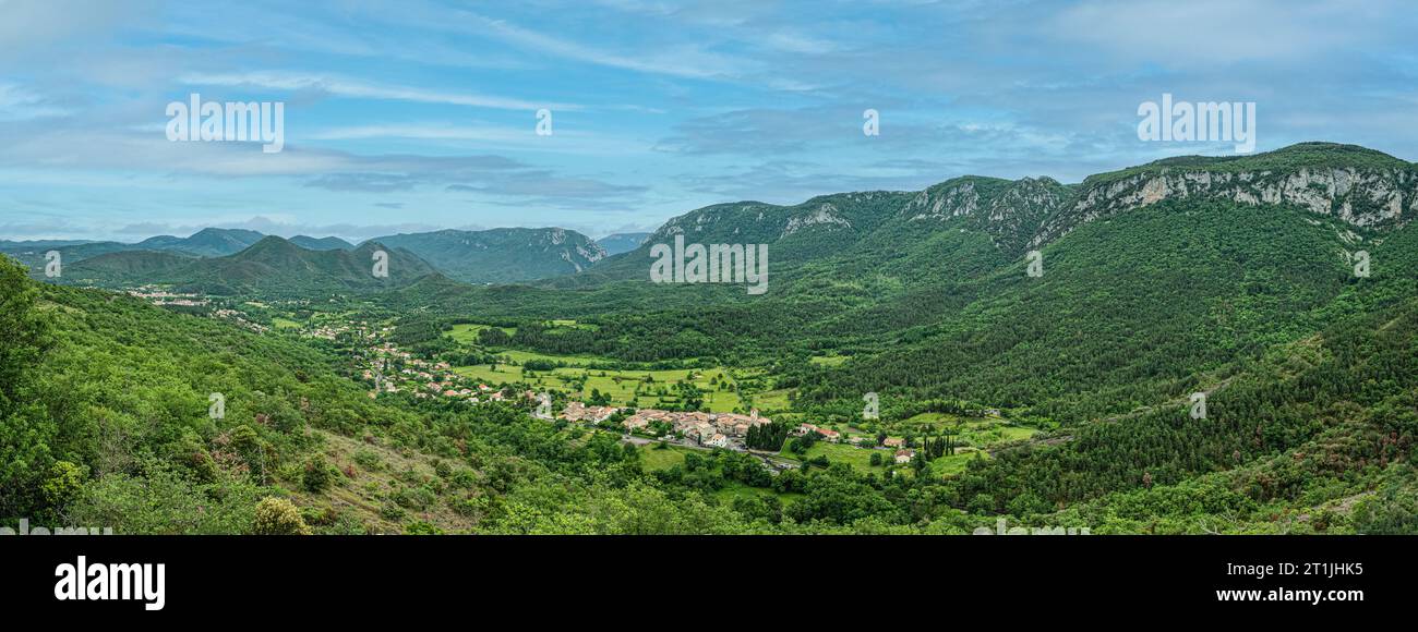 Die Stadt Ginoles, Aude. Stockfoto