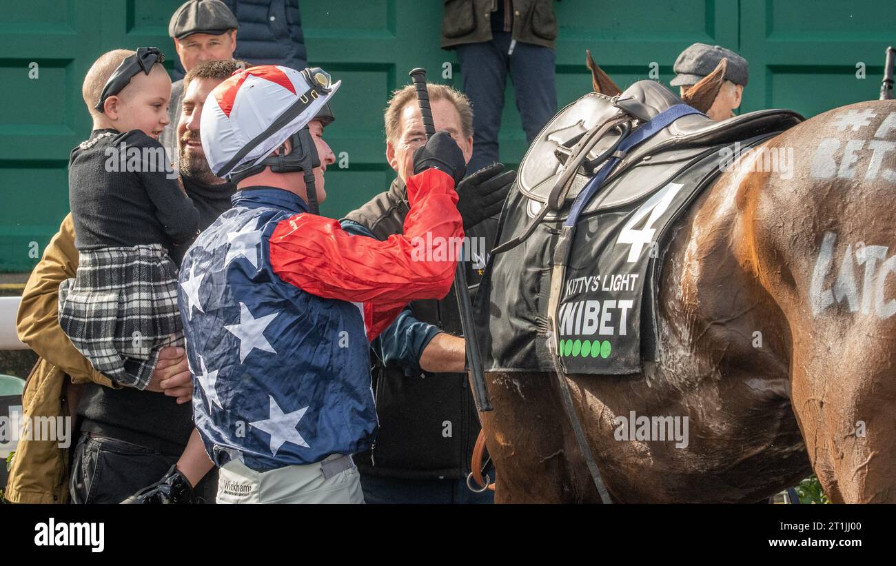 Chepstow Racecourse - Jump Jockeys Derby 2023 Stockfoto