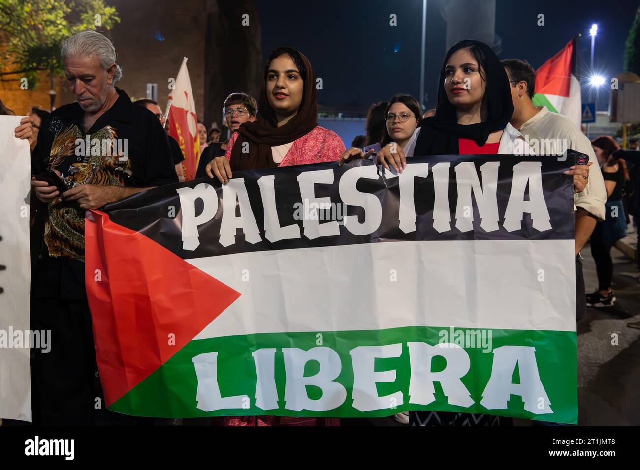 Rom, Italien, 10-10-2023. Demonstration zur Unterstützung des palästinensischen Volkes in Gaza auf den Straßen der italienischen Hauptstadt. Stockfoto
