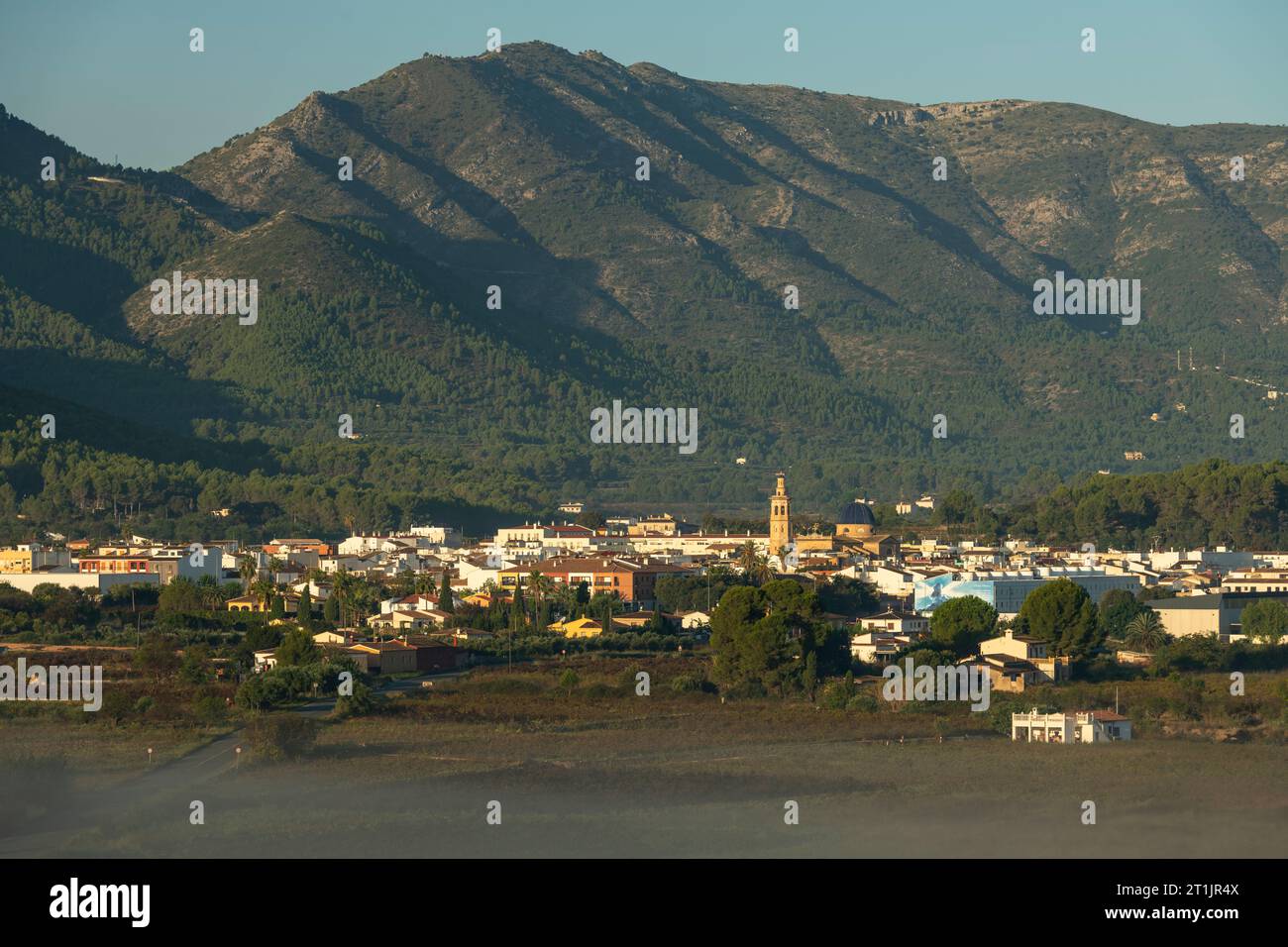 Die Stadt Jalon, bekannt als Xalo, Costa Blanca, Alicante, Spanien Stockfoto