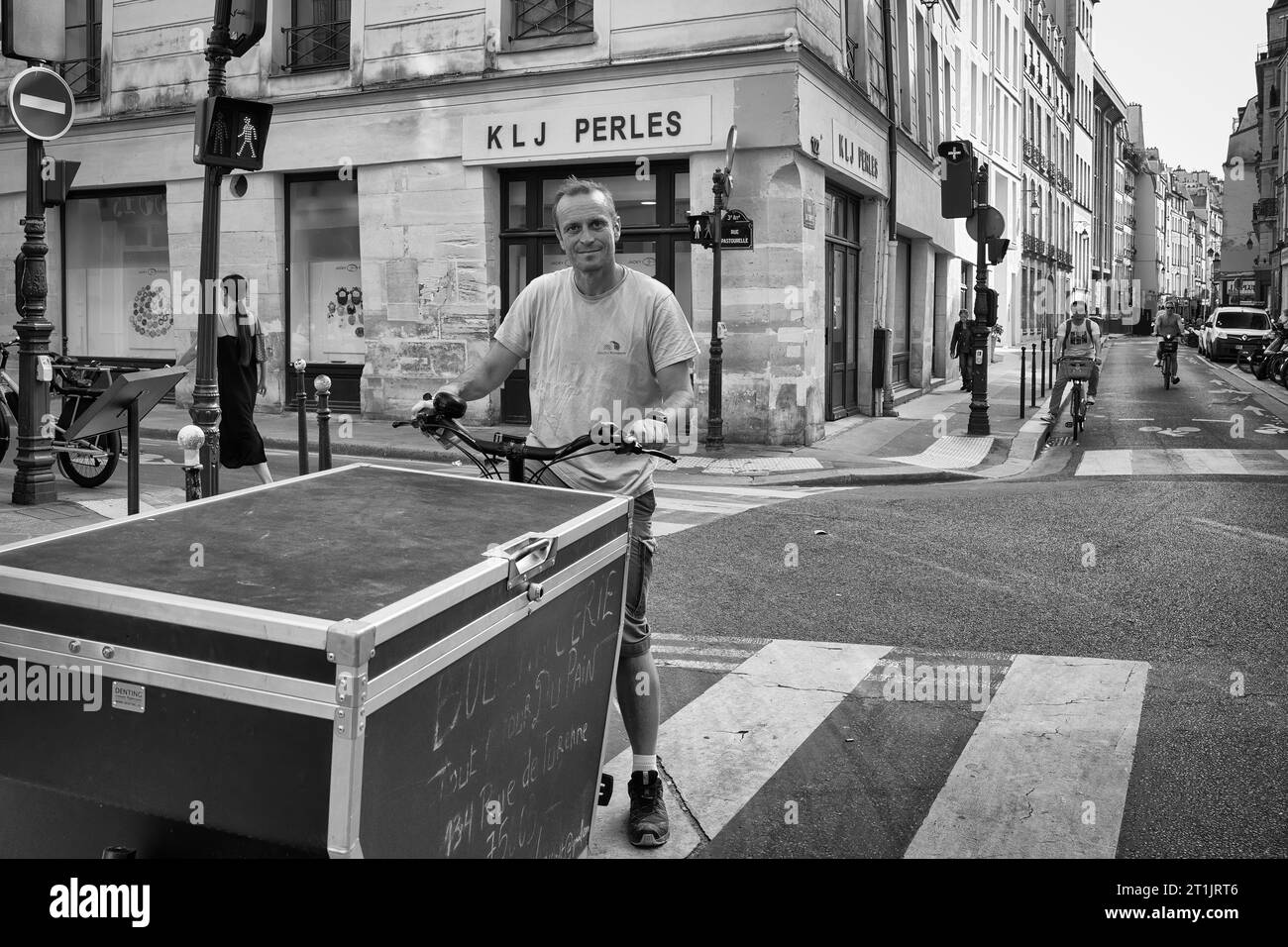 Straßenverkäufer in Le Marais, Paris, Frankreich Stockfoto