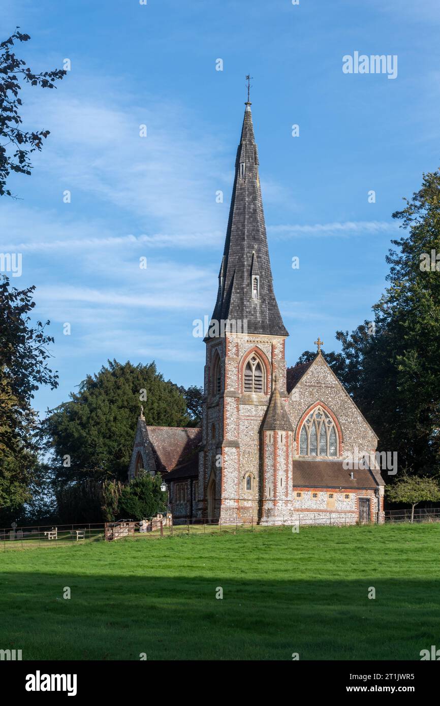 St. Mary's Pfarrkirche in Preston Candover, einem Dorf in Hampshire, England, Großbritannien, im Oktober oder Herbst Stockfoto