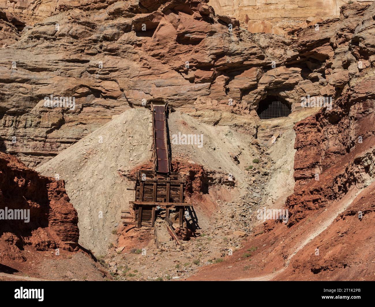 Überreste der Uranmine, Tomsich Butte Area an der Reds Canyon Road. Stockfoto