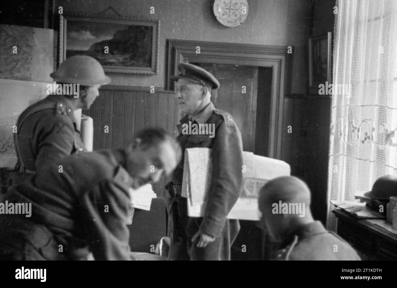 Die britische Armee in Frankreich 1940 Major General V Vermögen, Befehlen 51st Highland Division, an seinem Hauptsitz in Le Caudroy am 8. Juni. Stockfoto