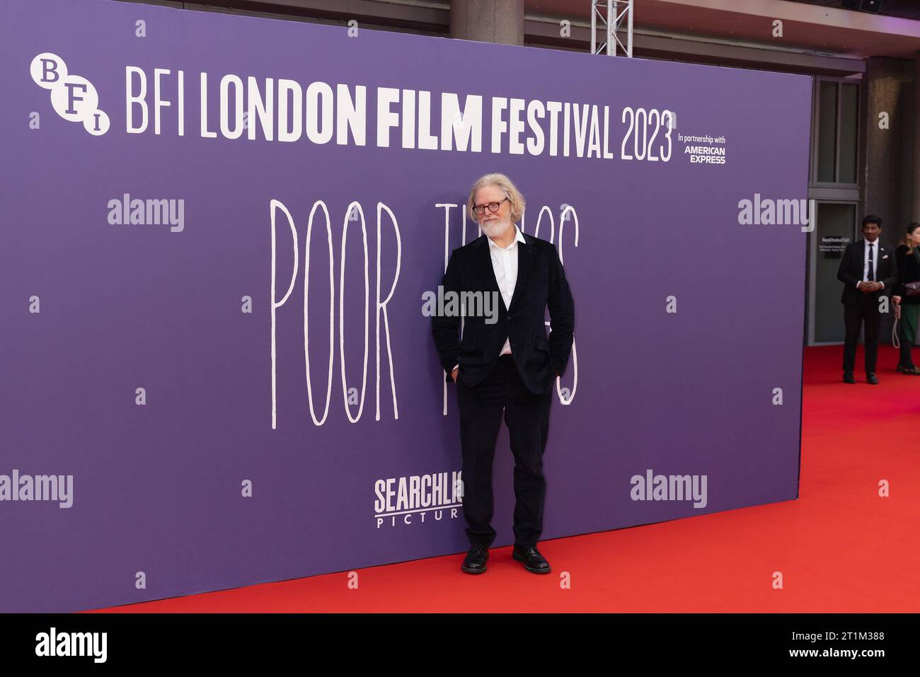 London, Großbritannien. Oktober 2023. Tony McNamara nimmt an der POOR THINGS Premiere Gala Red Carpet Arrivals beim 67. BFI London Film Festival im Southbank Centre in der Royal Festival Hall in London Teil. Quelle: S.A.M./Alamy Live News Stockfoto